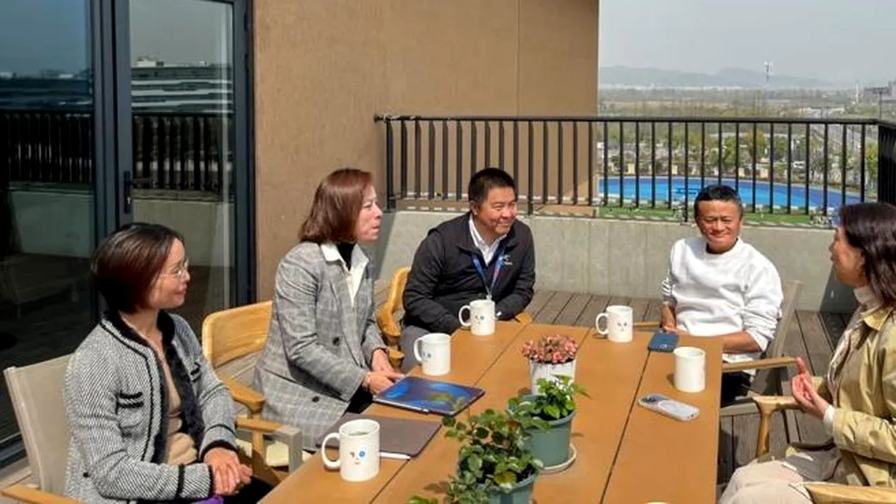 Prima fotografie cu cel mai cunoscut miliardar chinez, pus pe fugă de guvernul de la Beijing