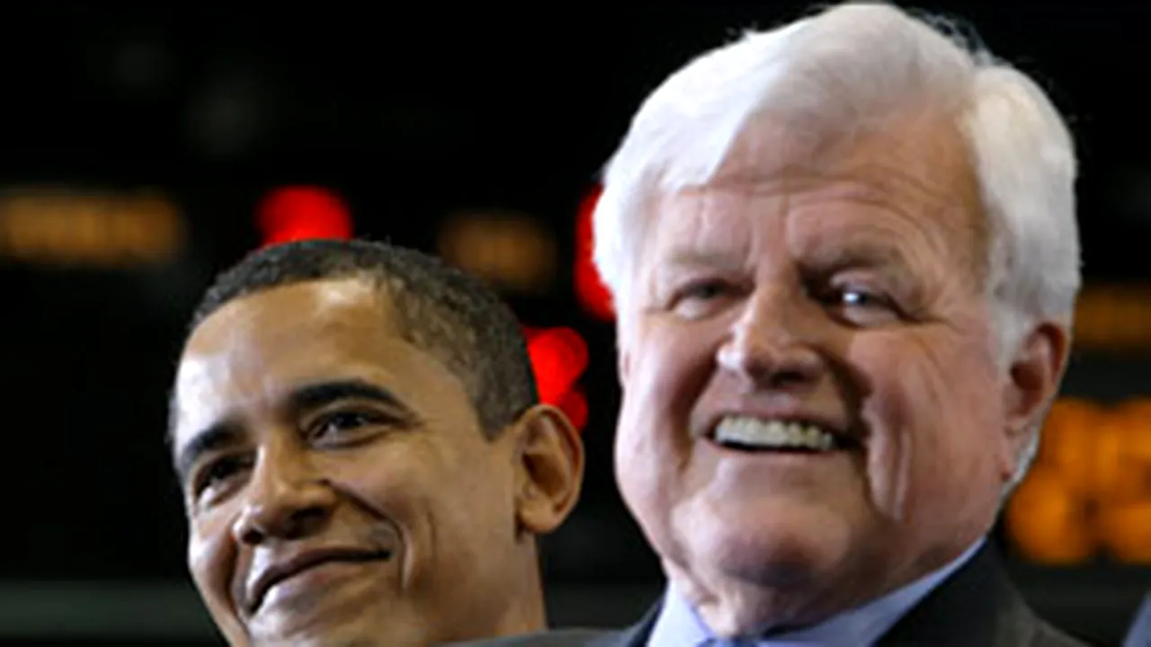 Obama declară că ţine legătura cu familia senatorului Kennedy
