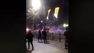 Alarmă falsă în Râmnicu Vâlcea: O persoană a sunat la 112 şi a anunţat că a fost pusă o bombă în Mall. Poliţiştii nu au găsit niciun dispozitiv. VIDEO