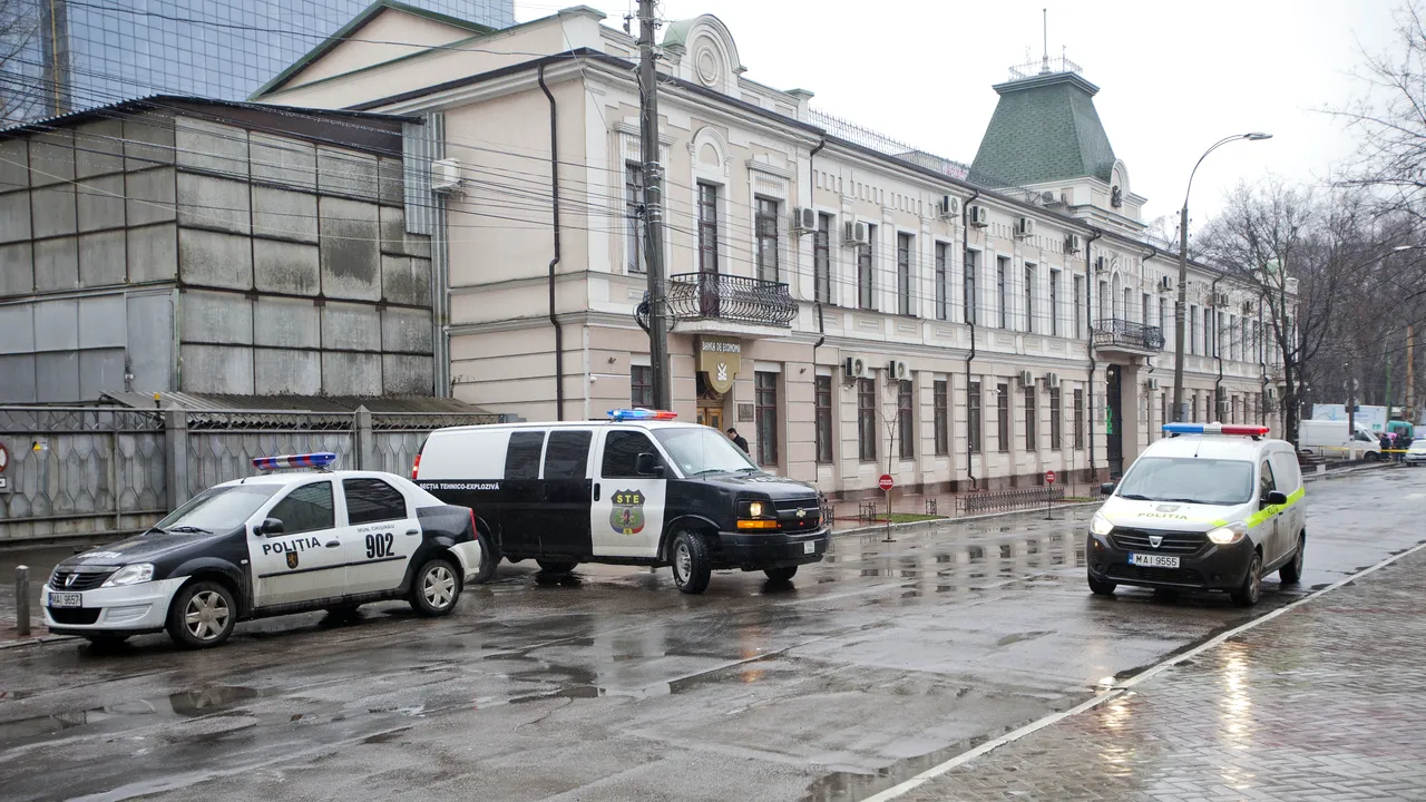 Echipaje de poliţie, prezente la fiecare secţie de votare din Rep. Moldova