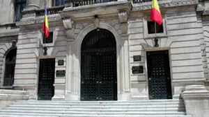 Un număr de 12 bănci poartă discuţii cu BNR pentru aprobarea noilor norme de creditare