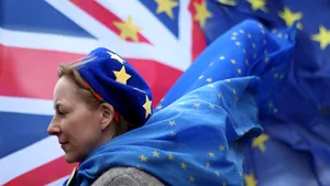 Iohannis anunţă că românii din Marea Britanie sunt protejaţi atât în caz de Brexit cu acord cât şi fără acord