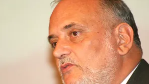 Procesul lui Patriciu cu SRI, suspendat dacă instanţa sesizează CC