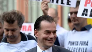 Protest al ACL în faţa sediului Avocatului Poporului - FOTO