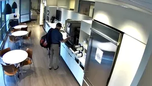 A vrut să îşi oblige patronii să îi plătească DAUNE, dar s-a ales cu dosar penal. Este revoltător ce a făcut bărbatul la locul de muncă | VIDEO