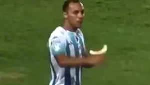 Momentul săptămânii. Gestul total neaşteptat al jucătorului chilian Marcelo Diaz, în timpul meciului Racing-Independiente