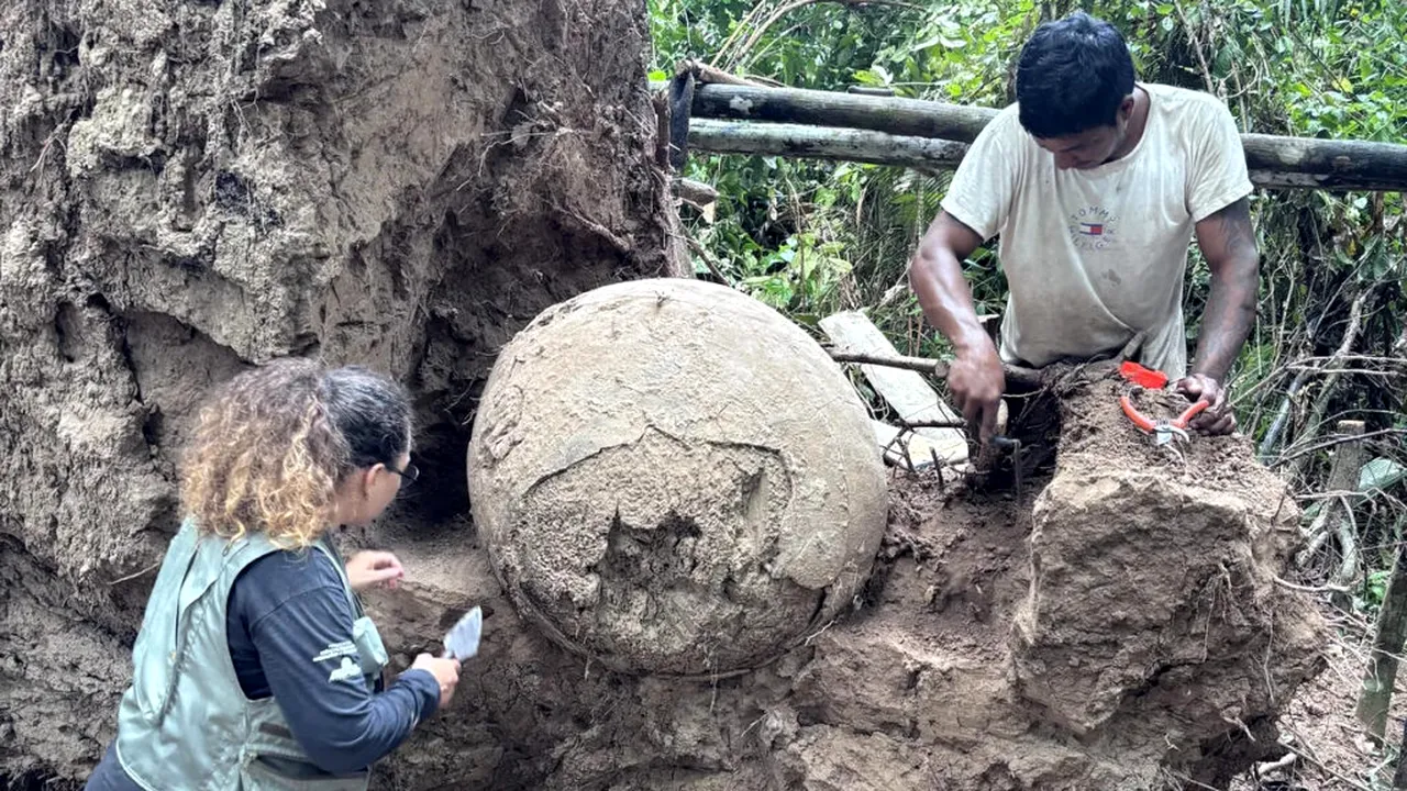 Urne funerare străvechi, descoperite pe insulele artificiale din Amazonul brazilian