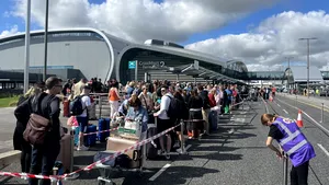 Aer Lingus anulează aproape toate zborurile spre şi dinspre Dublin din cauza unei defecţiuni IT