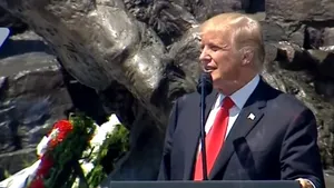COMENTARIU Trump în Polonia: europeni, să facem America măreaţă din nou!
