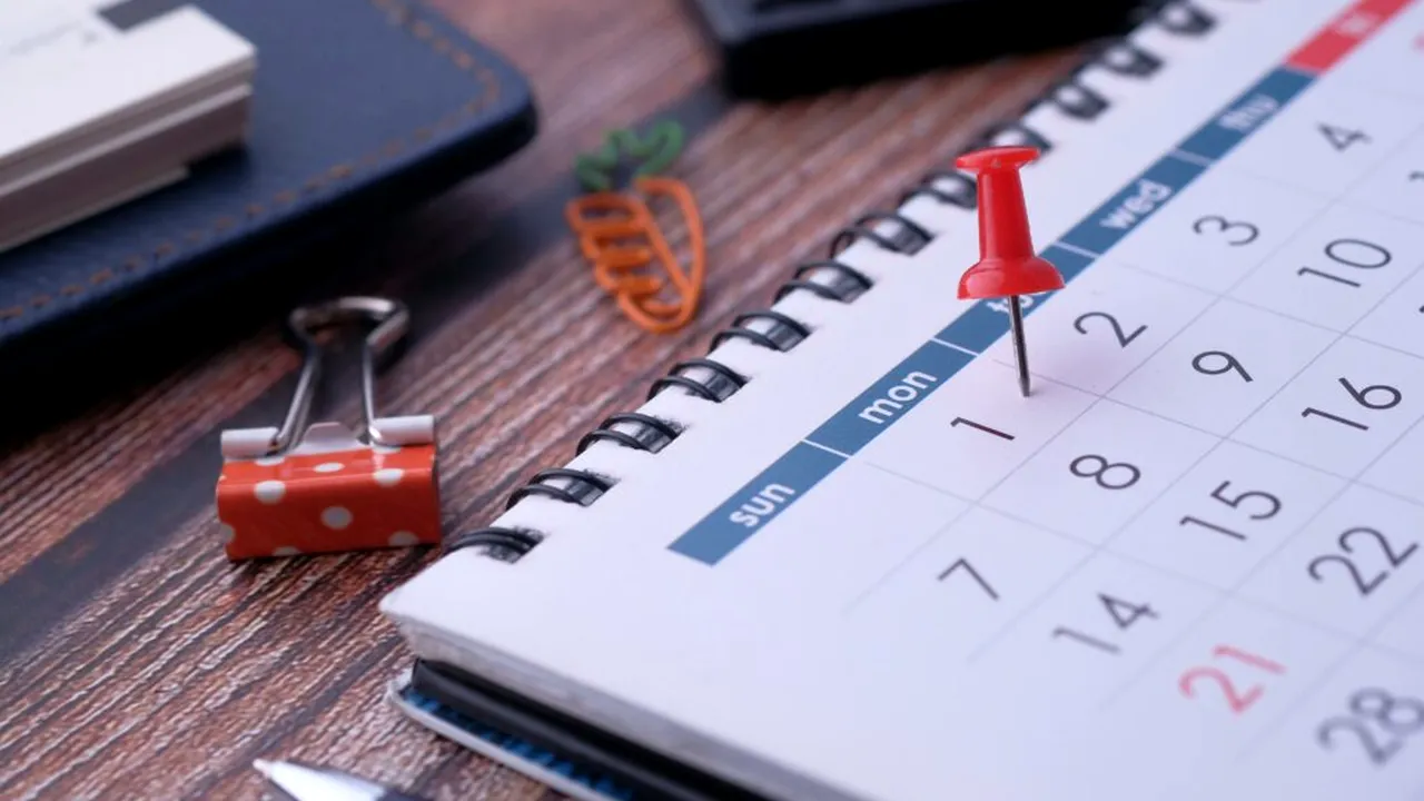 Zile libere legale în 2026: când au românii liber și ce mini-vacanțe pot fi planificate