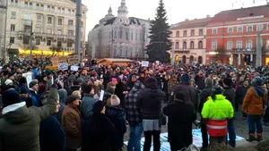 FOTO Noi proteste se anunţă astăzi în Capitală şi în mai multe oraşe din ţară/ 400 de timişoreni protestează în oraş scandând 