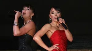 Gabriela Irimia (Cheeky Girls) şi iubitul ei britanic, în România