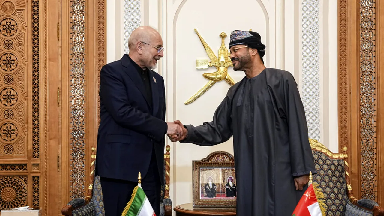 Iran și Oman sunt aproape de un acord pentru redeschiderea Strâmtorii Ormuz. Ce condiții pune Iranul