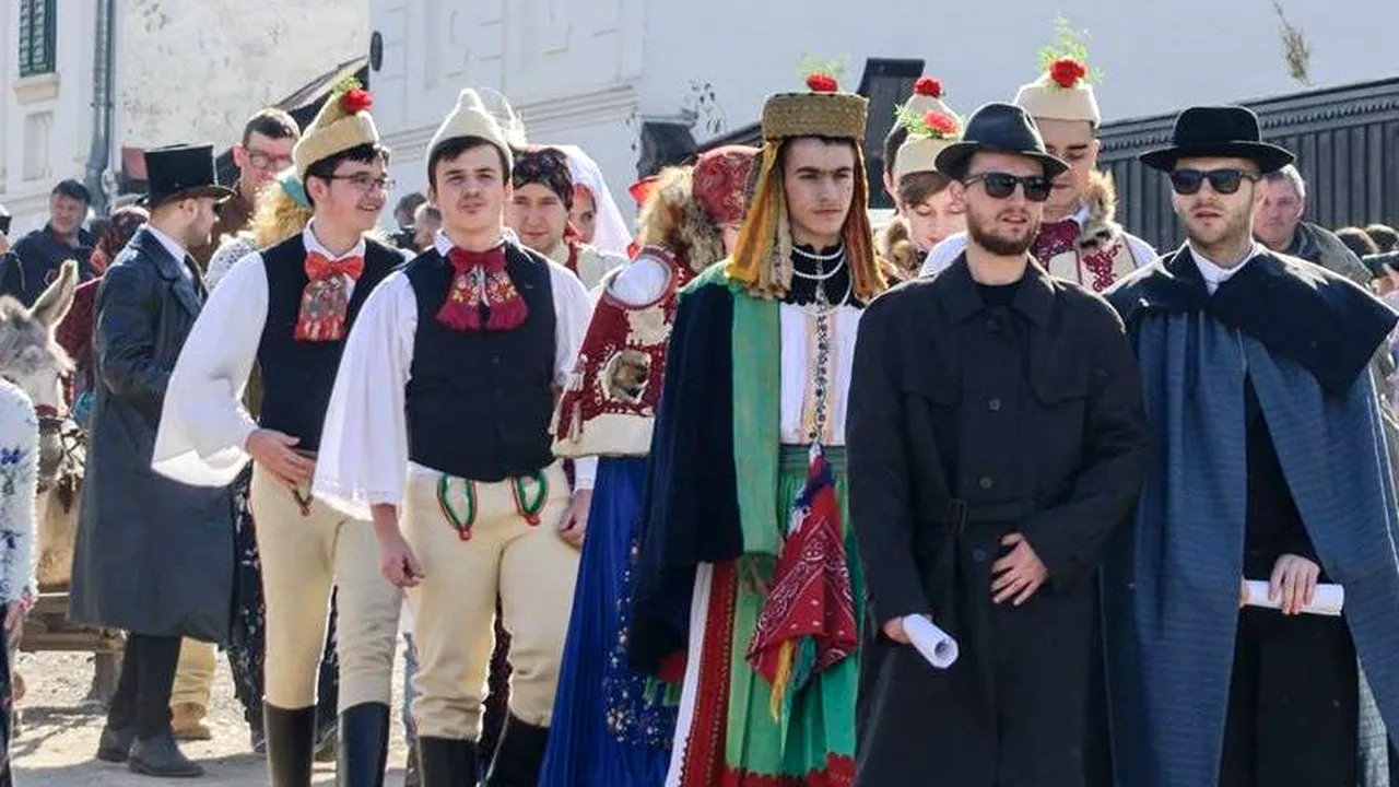 Locuitorii unui sat din Alba au înmormântat iarna, printr-un obicei păstrat de peste 300 de ani
