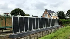 Panourile fotovoltaice au devenit atât de ieftine încât sunt folosite pentru a construi garduri în Olanda şi Germania