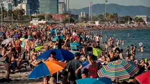 „Regula Mallorca”: funcționarii germani pot munci de pe plajele din străinătate două luni pe an