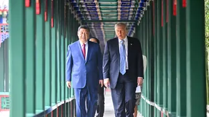 Trump pleacă din China fără să decidă asupra armelor pentru Taiwan / Xi: Ne vom implica în negocierile cu Iranul