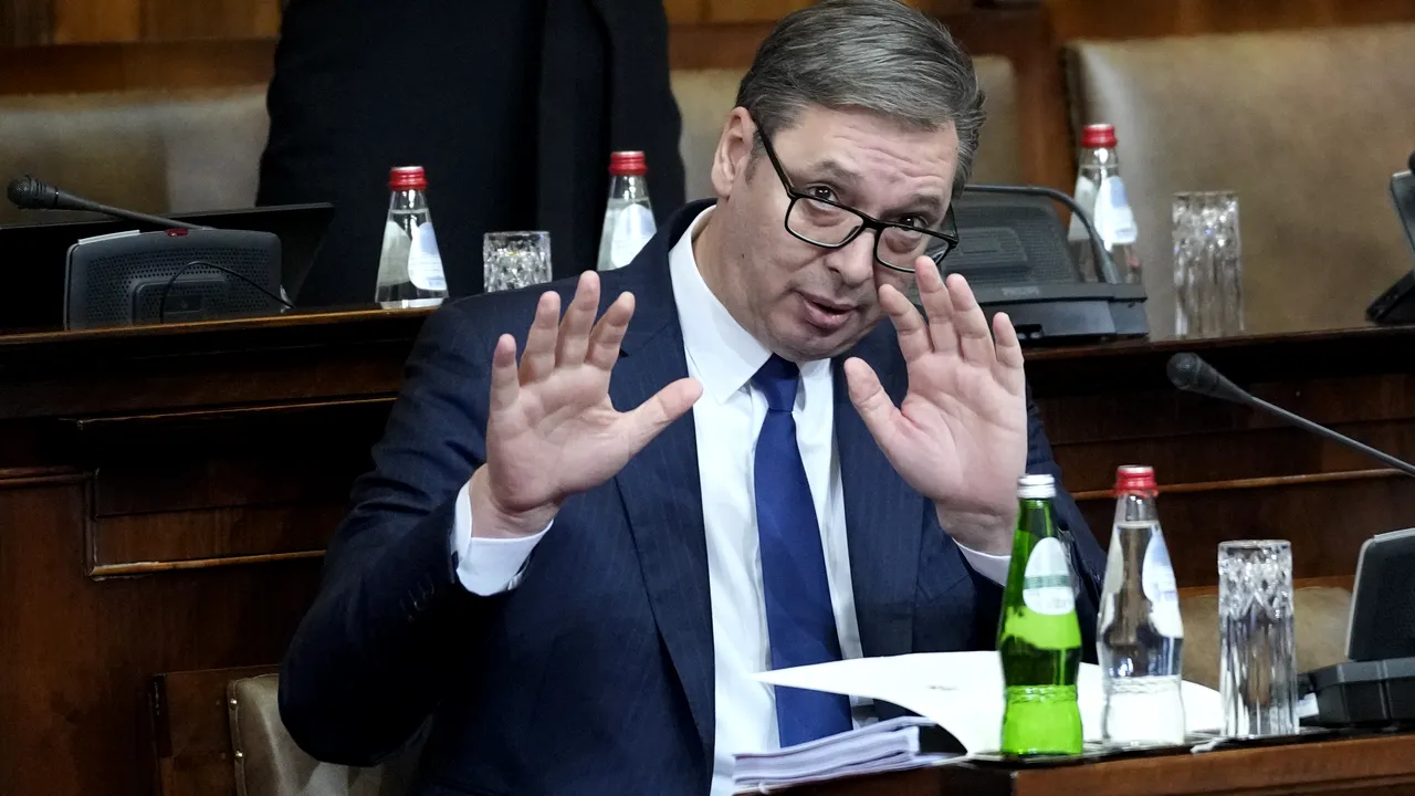 Vucici ar vrea normalizarea relaţiilor Serbia-Kosovo, dar refuză semnarea unui acord în acest sens 