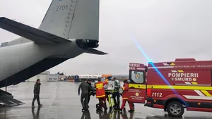 Un copil este dus cu o aeronavă C27J Spartan la o clinică din Milano