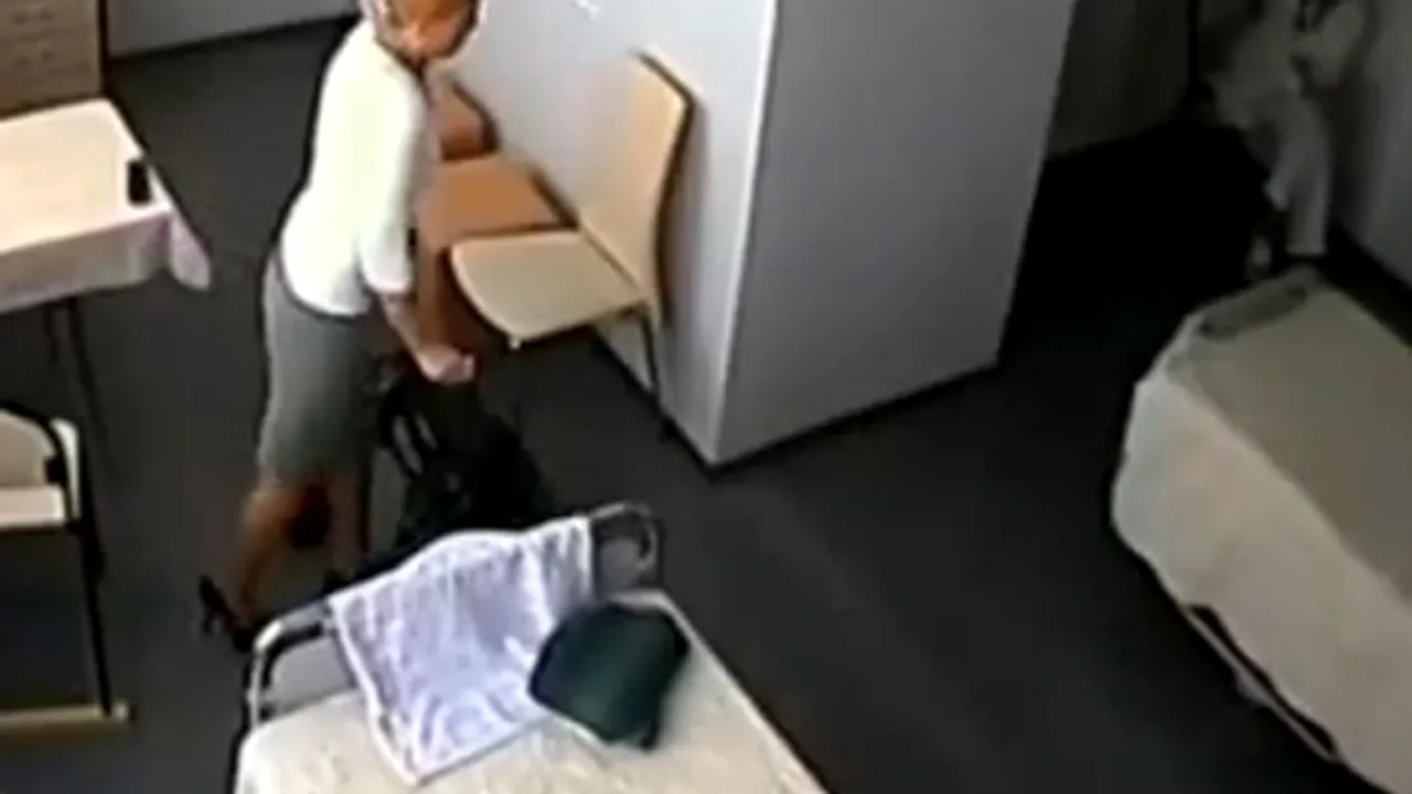 Medicii îi cer Iuliei Timoşenko să înceteze greva foamei. IMAGINI cu fostul premier în închisoare