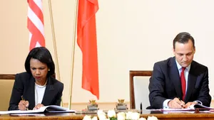 SUA şi Polonia au semnat acordul privind scutul antirachetă