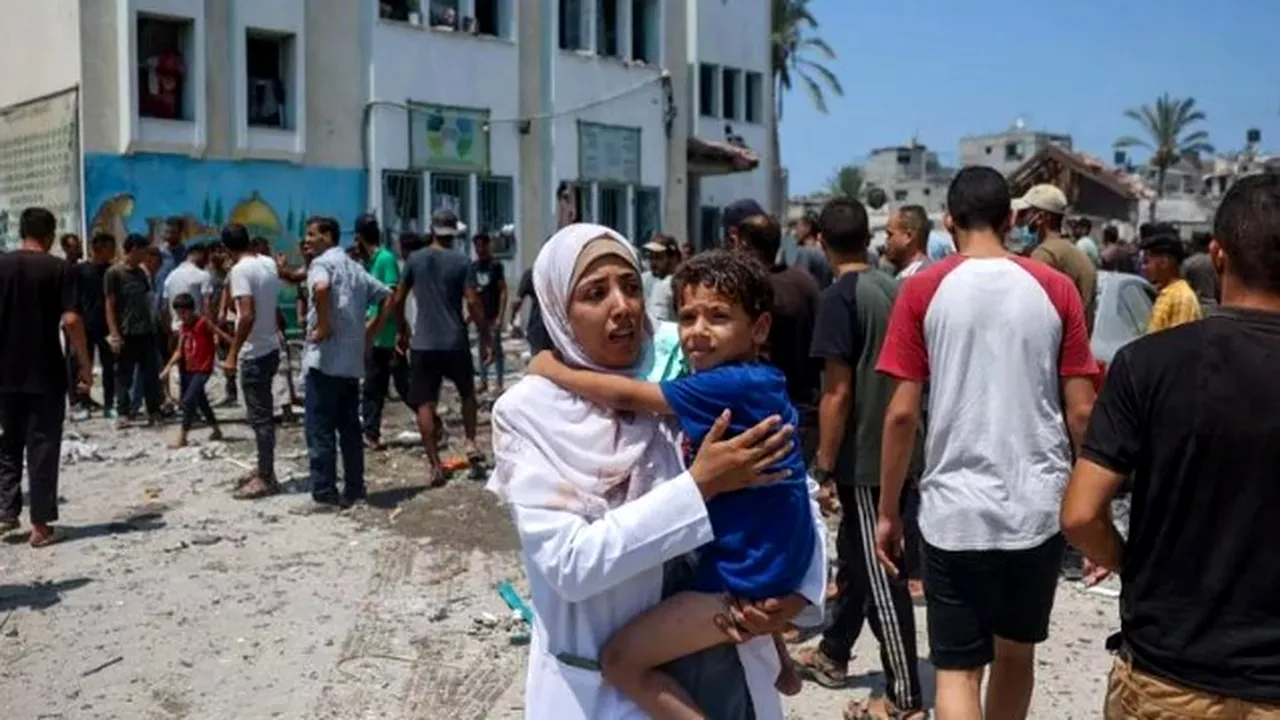 Fâşia Gaza: 30 de morţi după un atac israelian asupra unei şcoli