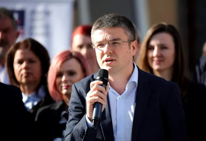 DECLARAȚII Irineu Darău: România a fost „bine reprezentată” la Davos, dar participarea la Consiliul pentru Pace trebuie analizată geopolitic