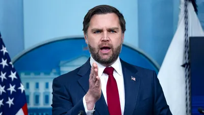 EXTERNE JD Vance îl avertizează pe Papa Leon al XIV-lea să fie „atent” când vorbește despre teologie