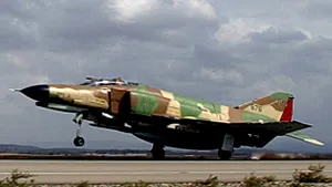 Un avion al armatei iraniene s-a prăbuşit în Marea Oman