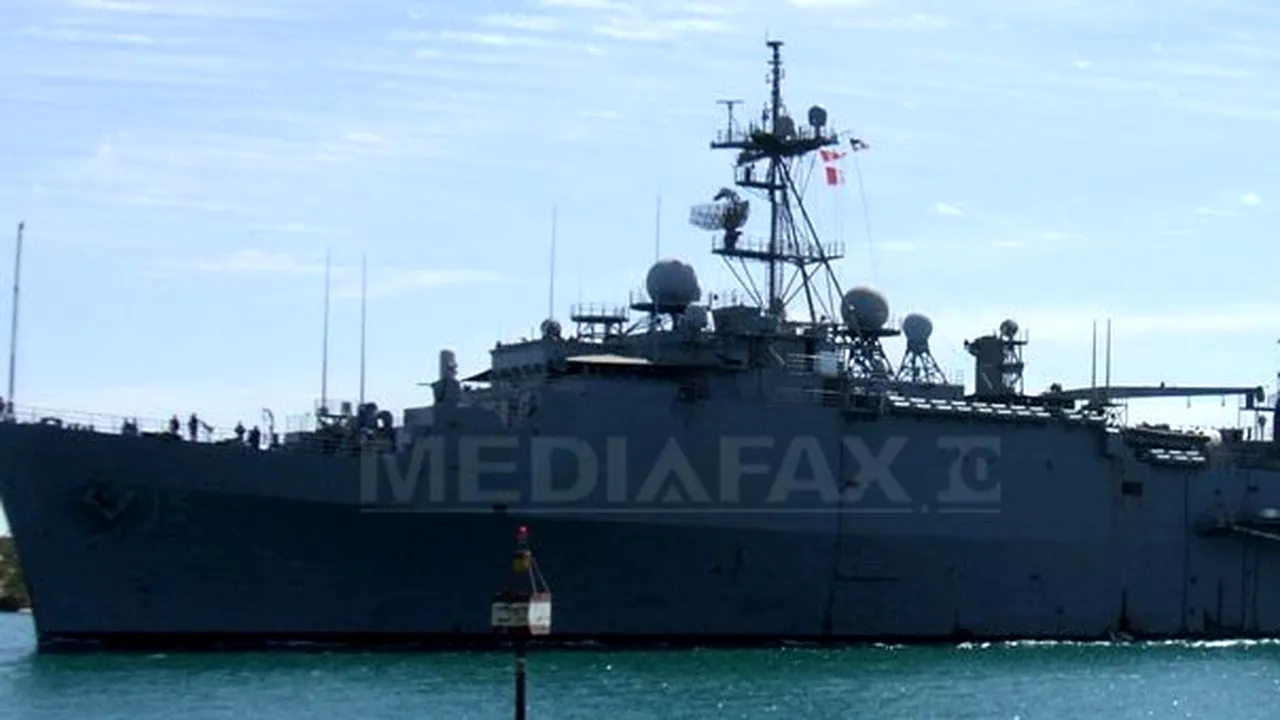 Două nave de război americane traversează Canalul Suez şi se îndreaptă spre Libia