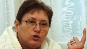 Renate Weber: Votul Senatului în cazul Diaconu e nefericit. Nu înţeleg de ce nu face el un pas înapoi