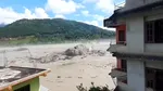 Viitură devastatoare în Nepal și Tibet. Sute de turiști dispăruți, cel puțin 165 de morți