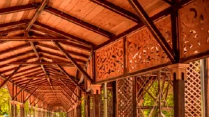 Unică în Europa: Construcţia din România, ridicată pentru împărăteasa Sissi în 1875, într-o stare de degradare accentuată | GALERIE FOTO