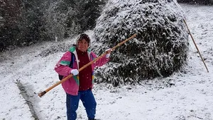 Prima ninsoare din această toamnă, şi în judeţul Bacău | FOTO
