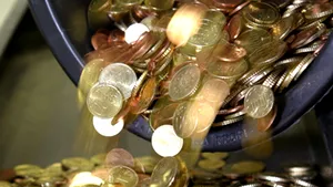 Agravarea crizei din Grecia nu întârzie trecerea la euro a României