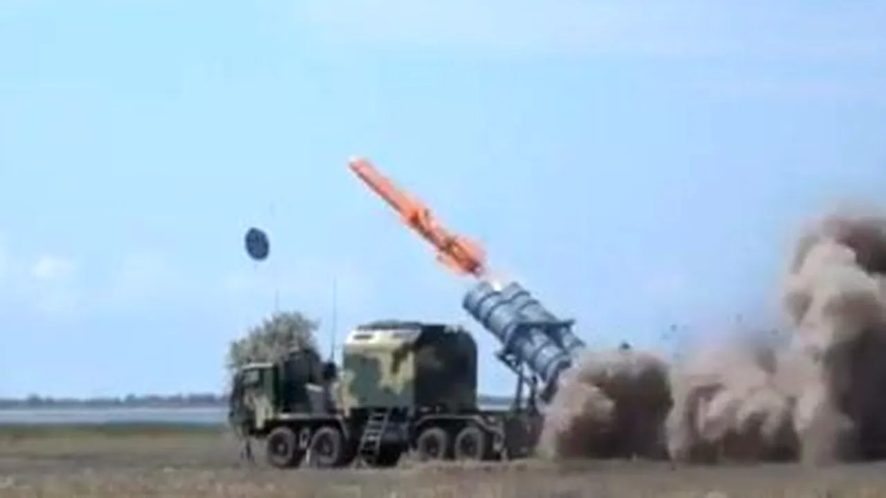 Racheta antinavă Neptune „made in Ukraine”, în acţiune: aşa arată distrugătorul crucişătorului rus Moskva

