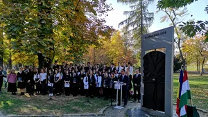 63 de ani de la Revoluţia anticomunistă din Ungaria: Peste 200 de maghiari au participat la ceremonia de comemorare din Cluj-Napoca - FOTO