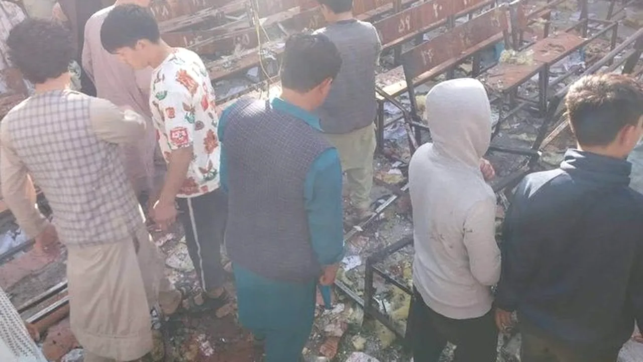 Cel puţin 23 de oameni au murit în urma unui atac sinucigaş cu bombă la un centru educaţional din Kabul