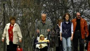 Populaţia tânără a României este în scădere