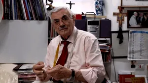 Costume de diferite măsuri pentru viitorul Papă pregătite deja de croitorul de la Vatican