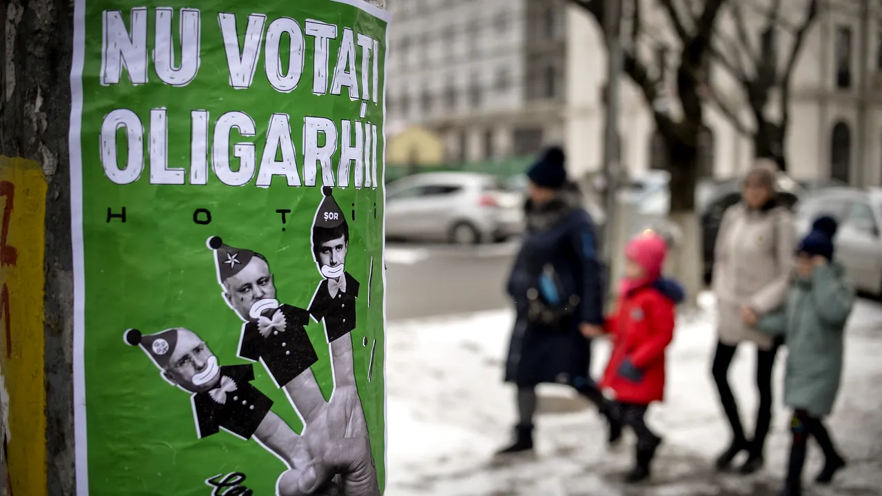 Alegeri parlamentare în Republica Moldova: Peste 1.200 000 de cetăţeni au votat până la ora 18:00/ PMP: Zeci de autocare cu proruşi au trecut Nistrul/ Varniţa blocată de sute de cetăţeni | VIDEO