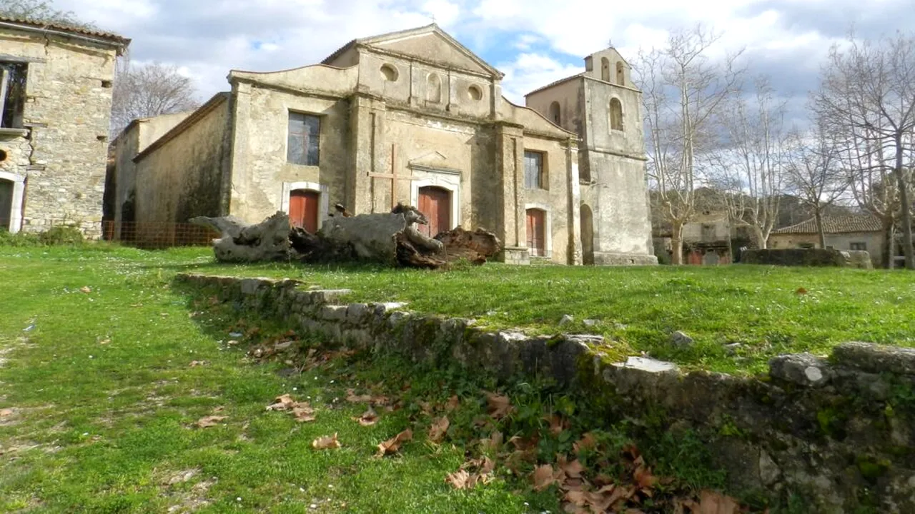 Satul din Italia unde timpul pare că s-a oprit de mai bine de 100 de ani. Casele și străzile au rămas aproape neschimbate