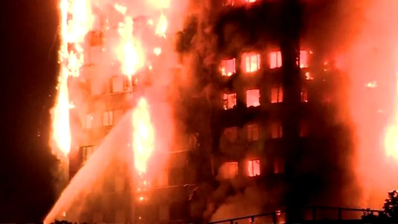 Cel puţin 50 de persoane, date dispărute în urma incendiului din Londra, considerate decedate