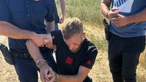 Fugar căutat timp de trei zile, prins pe un câmp din Dolj. Peste 100 de polițiști și jandarmi au participat la căutări