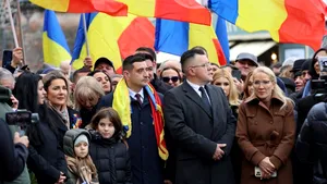 NEWS ALERT George Simion susține că nu au fost incidente între suveraniști la Alba Iulia. El și Călin Georgescu au organizat manifestații separate