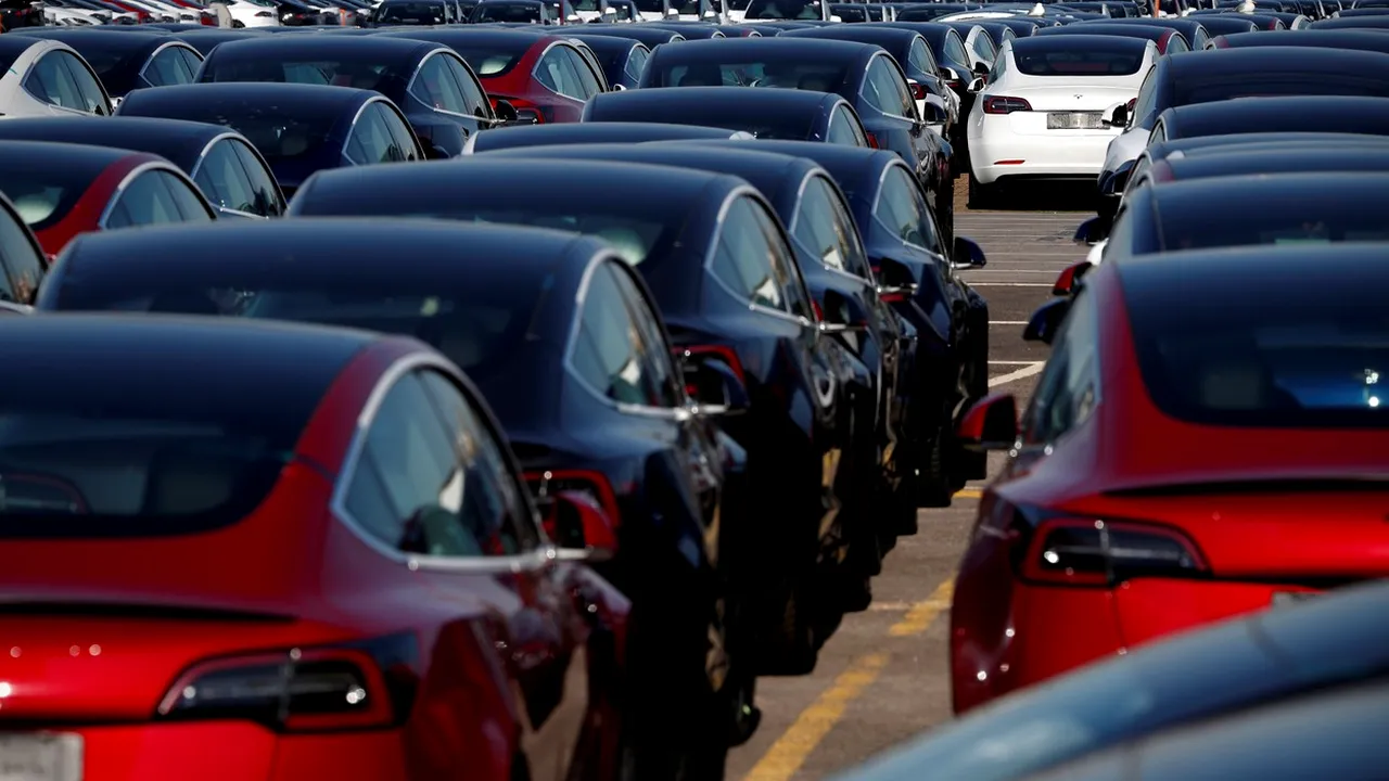 Tesla îşi bate propriul record. A livrat 140.000 de maşini în trimestrul al treilea 