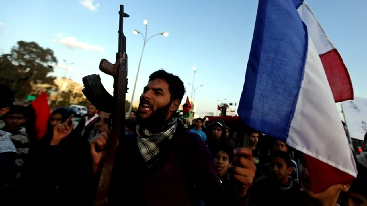 Rebelii libieni au preluat controlul asupra oraşului strategic Ajdabiya - VIDEO