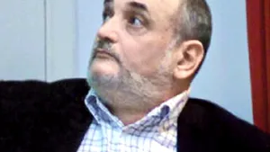 Gândul: Dinu Patriciu se judecă cu BNR pentru 5.000 de cocoşei