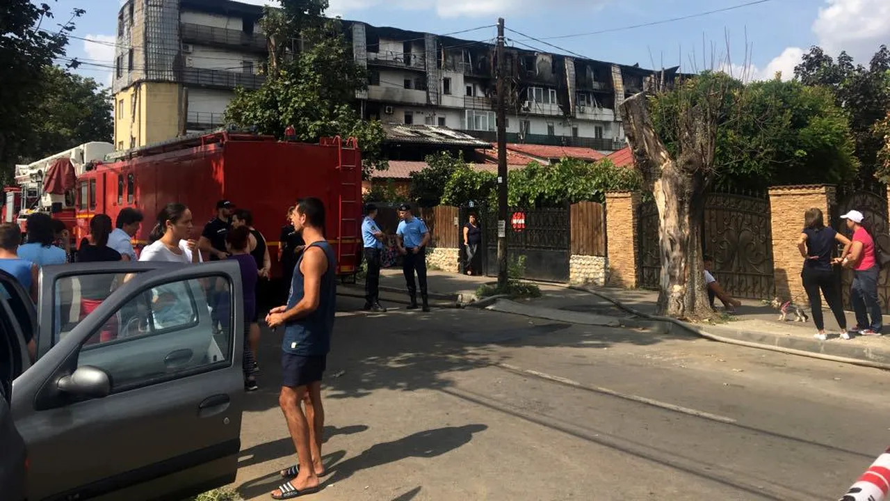 Proprietarul blocului din Sectorul 5 care a ars a fost amendat de două ori pentru lipsa autorizaţiilor