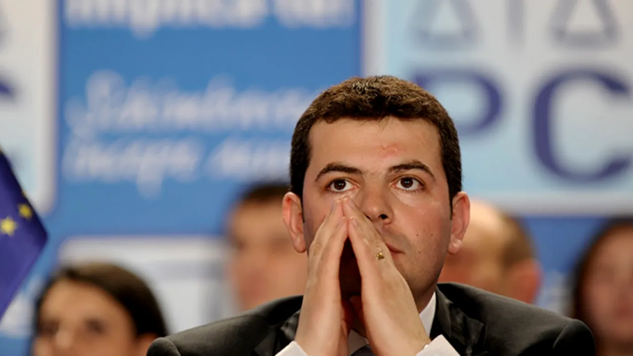 Preşedintele PC l-a invitat pe Victor Ponta să discute despre viitorul Alianţei PSD+PC
